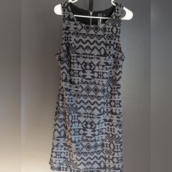 Trixxi Dresses & Skirts - Trixxi Black and White Patterned Midi Dress